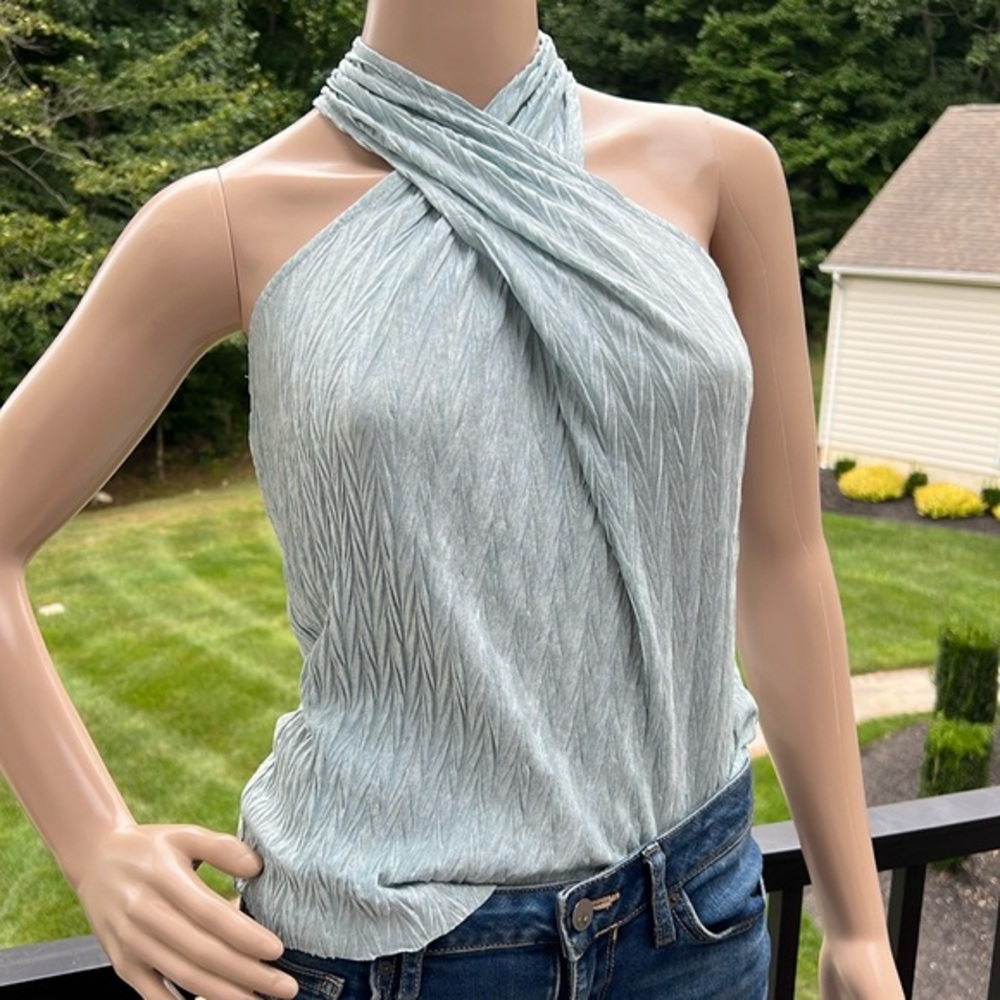 Motif sea foam green textured silky sleeveless high neck top
